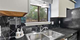 2 Bedroom 2 Bath in Ideal Location Gallery 8
