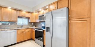 9811 N Hollybrook Lake Dr Gallery 4