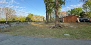 Updated One Bedroom Apartment in Matthews- July Free Gallery 11