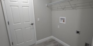 7233 N Racliff Ave Gallery 13