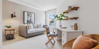 Sofi at Salem Station Gallery 7