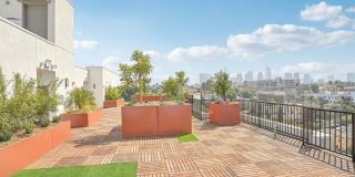 1350 W Court Gallery 15