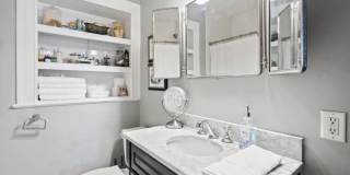 512 Lincoln Avenue Gallery 16