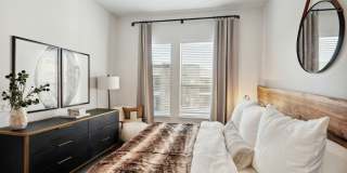 Bridges at Flatiron Gallery 9