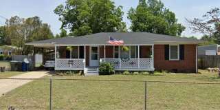3 Bed / 1 Bath Available in Lafayette Villiage! Gallery 1
