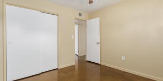 9802 N 2nd Gallery 17