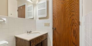 Cedarwood West Apartments Gallery 15