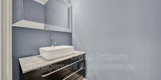 2011 Sharon Ave Gallery 19