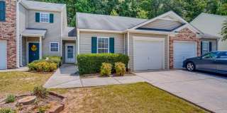 Beautiful 2 Bedroom Town-Home! Priced to Move-in NOW! Gallery 1