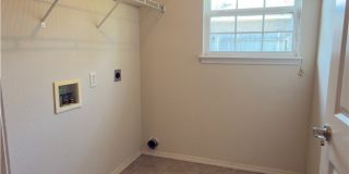 1505 Elington Street Gallery 11