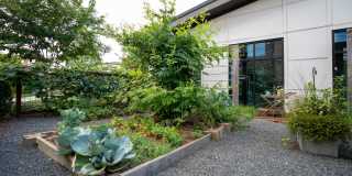 The Sawyer Providence Farm Gallery 11