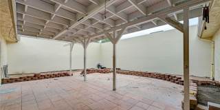 3518 Blackstone Street Gallery 40