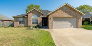 Spacious 3 Bedroom Home in West Fayetteville! Gallery 1