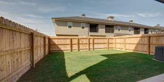 3 Bed at Pershing Pointe! Gallery 1