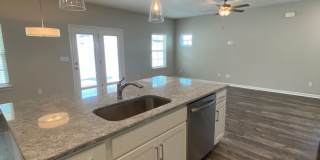 Like New Luxury Townhome! 3 BR, 2.5 BA, 2 Car Garage, Pool, Dog Park, and More! Gallery 11