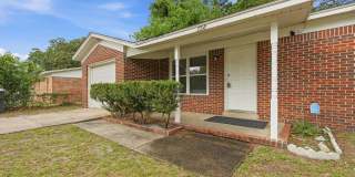 3-bedroom All-Brick Home with Large Yard! Gallery 1