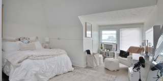 Massive Newly Renovated 11-Bedroom House on E. 14th  – Prime Campus Location! Gallery 49