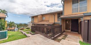 Rarely Available 2 BD/1 BA/2 Parking Condo in Pelehua Townhomes Gallery 1