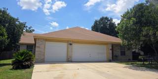 New Braunfels 2 Bedroom 2 Bath less than 1 mile from Landa Park! Gallery 1