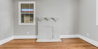 1195 King Street Gallery 20