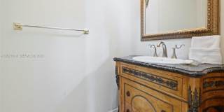 2501 Pine Tree Dr Gallery 20