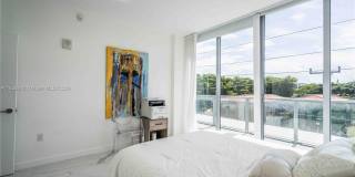 8425 Crespi Boulevard Gallery 12