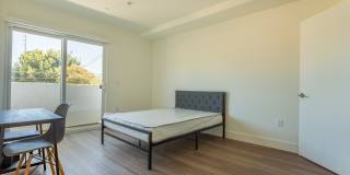 1450 S Barrington Ave Gallery 16