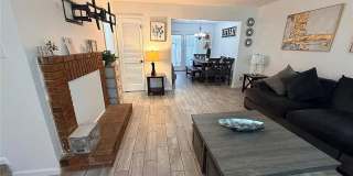 Room in 2 Bedroom Home at Mill Creek Pl Gallery 8