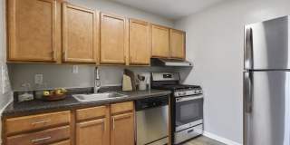 Earle Manor Apartments Gallery 3