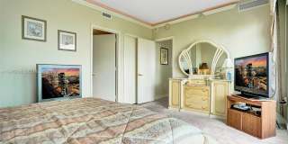 19955 NE 38th Ct Gallery 31