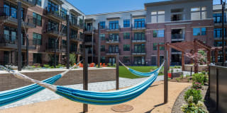 Link Apartments Linden Gallery 23