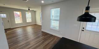 1043 Laramie Gallery 6