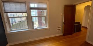 Queens Court Large Charming 1 Bedroom Available Now! Highly Desirable Queen Anne Location Gallery 5