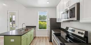 Cottage Court Gallery 90