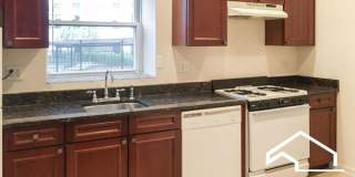 3924 North Pine Grove Ave. Gallery 1