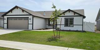 Brand New Beautiful 4 bedroom Home in Rathdrum! Gallery 3