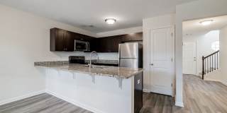 3 Bed 2.5 Bath - Spacious Townhome Centrally Located in Rincon Gallery 7