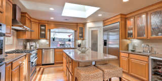 Saratoga 5 Bedrooms with Free Electricity from Solar System Gallery 8