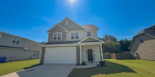 AVAILABLE 9/21- FOUR BEDROOM, 2.5 BATHROOM Gallery 1
