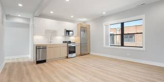 1550 W Juneway Terrace Gallery 1