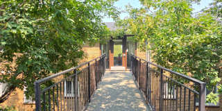 $1,950 - 2 Bed / 1 Bath Fully Furnished Condo in Secure Building in Rockwood/Manito Neighborhood Gallery 27