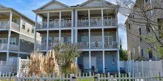 Stunning Bay Front Home Gallery 36