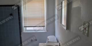 18627 Curtis St Gallery 22