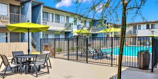 Sunset Square Gallery 8