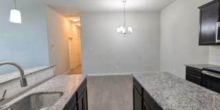 3/2/2 Duplex near Hwy 46 /Fridge Included / No Carpet / Fenced Backyard / CISD *2 weeks free rent* Gallery 14