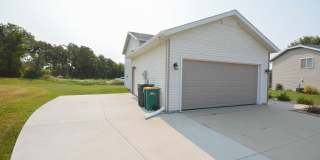 Gorgeous 4br home on nice lot with no backyard neighbors! Gallery 14