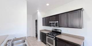 Beautiful 3 Bedroom Home in Montecito Estates area on Albuquerque's Westside. Refrigerated Air! Open Layout Gallery 10