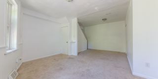 *AVAILABLE NOW* Super Affordable & Renovated 3 Bedroom Town House in the South Side Slopes! Gallery 11