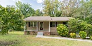 Cozy 3-Bedroom Home in Ringgold Gallery 1