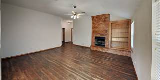A Very Beautiful and Spacious 3 Bedroom Home in Mustang School District Gallery 6